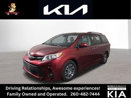 2019 Toyota Sienna XLE