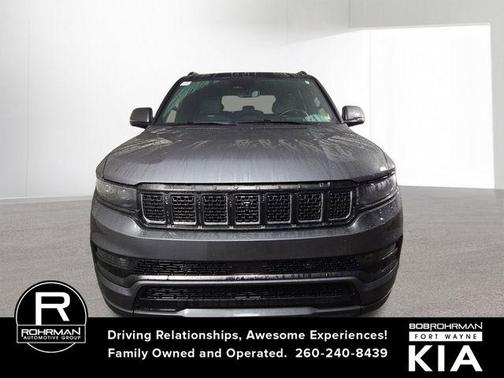 2022 Jeep Grand Wagoneer Series II