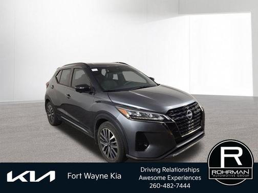 Gun Metallic 2023 Nissan Kicks SR