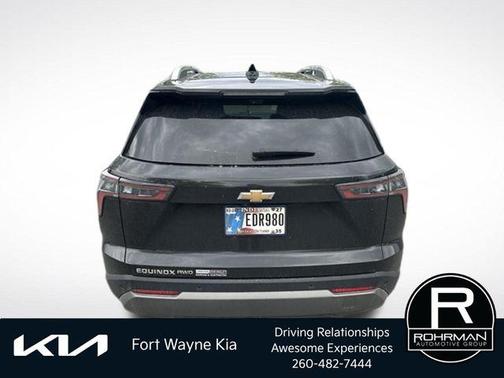 Mosaic Black Metallic 2025 Chevrolet Equinox LT