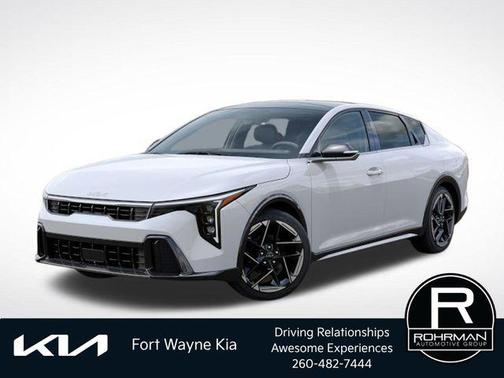Snow White Pearl 2026 Kia K4 GT-LINE