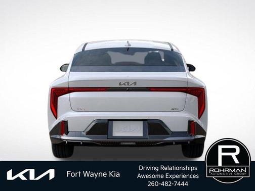 Snow White Pearl 2026 Kia K4 GT-LINE