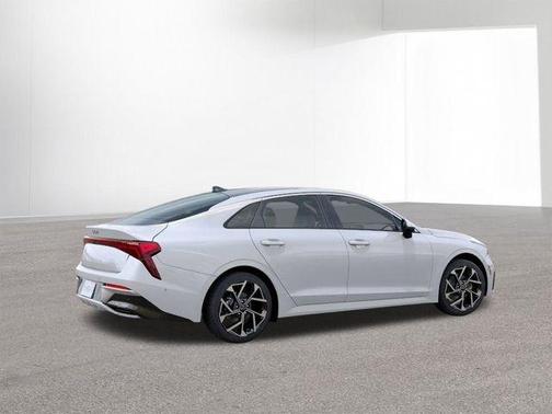 Snow White Pearl 2026 Kia K5 EX