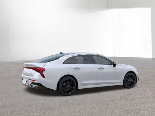 Snow White Pearl 2026 Kia K5 GT-Line