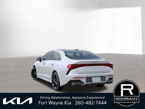 Snow White Pearl 2026 Kia K5 GT-Line