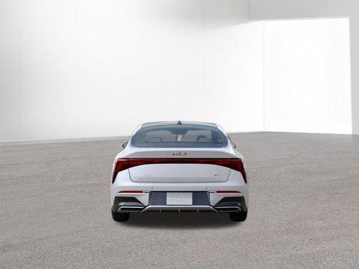 Snow White Pearl 2026 Kia K5 GT-Line