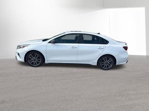 Snow White Pearl 2022 Kia Forte GT-Line