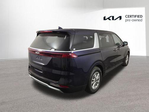 2024 Kia Carnival LX Seat Package