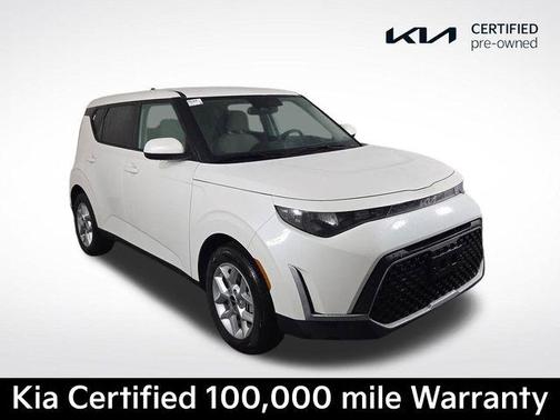 Snow White Pearl 2025 Kia Soul LX