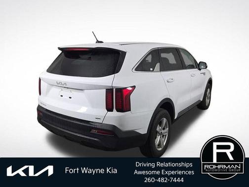 Glacial White Pearl 2023 Kia Sorento LX