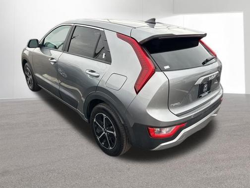 2025 Kia Niro LX