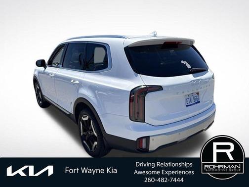 Glacial White Pearl 2024 Kia Telluride EX