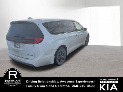 2022 Chrysler Pacifica Hybrid Limited