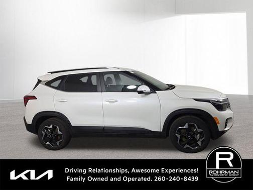 Snow White Pearl 2026 Kia Seltos EX