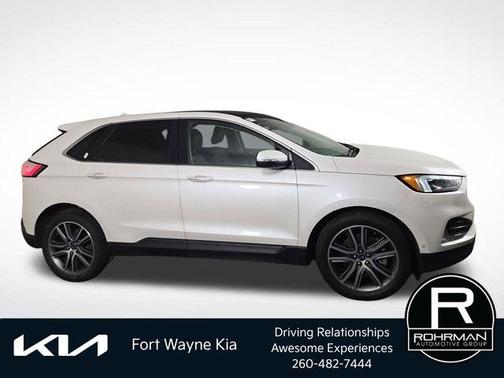 White Platinum Clearcoat Metallic 2019 Ford Edge Titanium