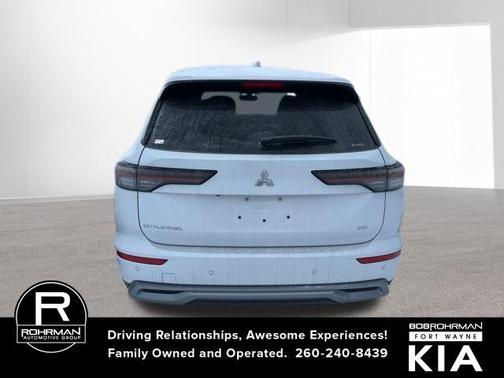 2025 Mitsubishi Outlander SE