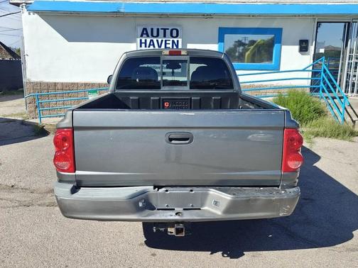 2005 Dodge Dakota Laramie Quad Cab