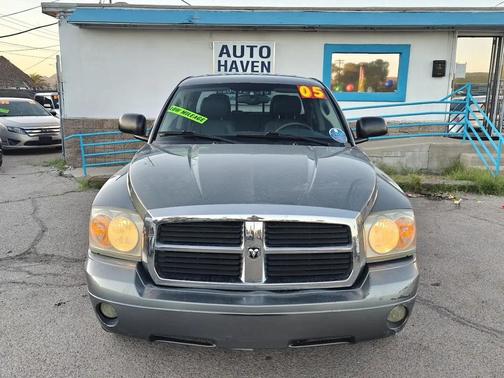 2005 Dodge Dakota Laramie Quad Cab