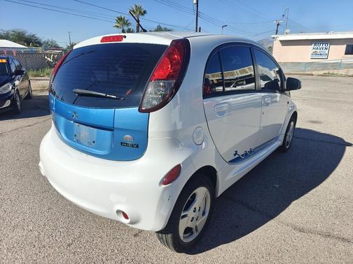 2012 Mitsubishi i-MiEV SE