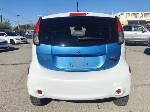 2012 Mitsubishi i-MiEV SE
