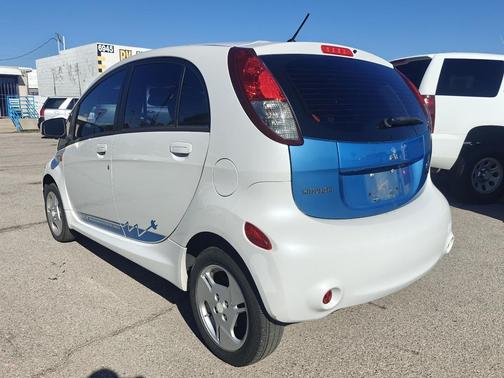 2012 Mitsubishi i-MiEV SE