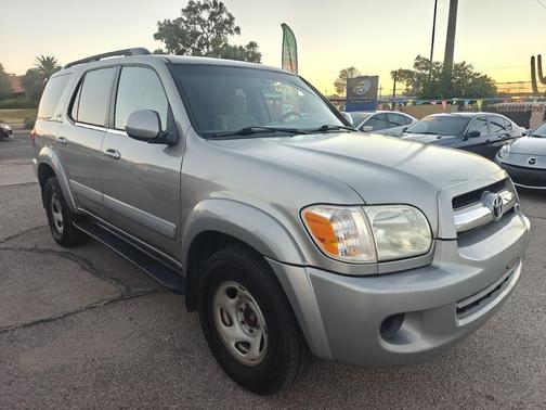 2005 Toyota Sequoia SR5