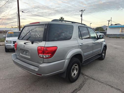 2005 Toyota Sequoia SR5