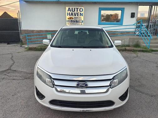 White 2011 Ford Fusion SE