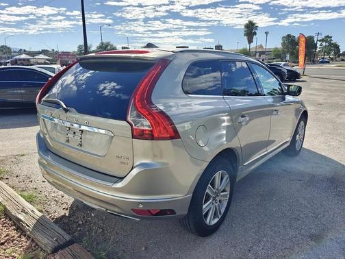 Seashell Metallic 2016 Volvo XC60 T6 Platinum