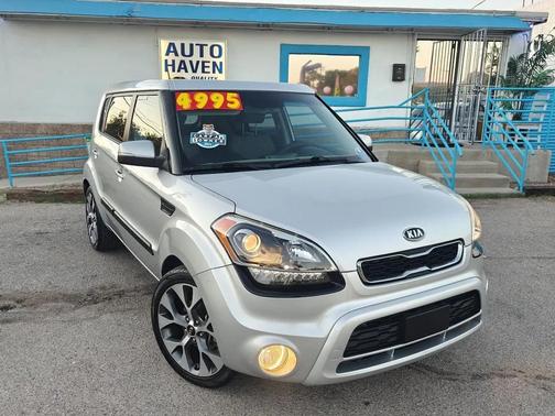Bright Silver 2012 Kia Soul !