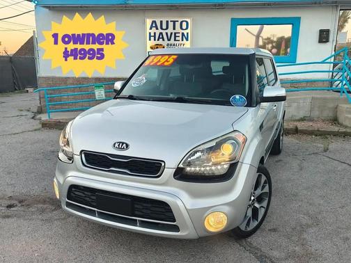 Bright Silver 2012 Kia Soul !