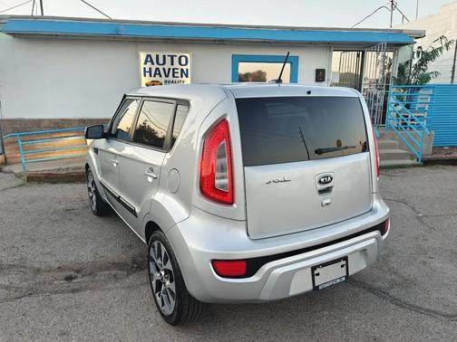 Bright Silver 2012 Kia Soul !