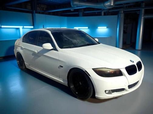 2011 BMW 328 328i Hi im selling my car 2011 bmw 328i