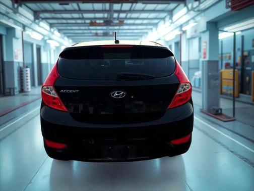 2013 Hyundai Accent SE