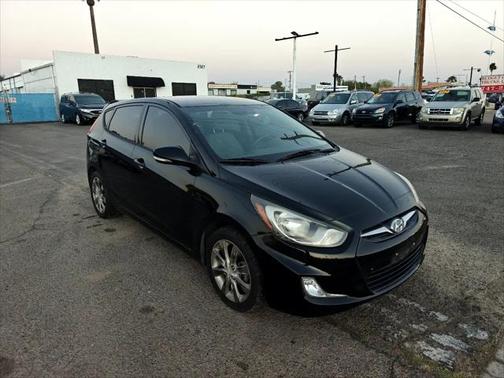 2013 Hyundai Accent SE