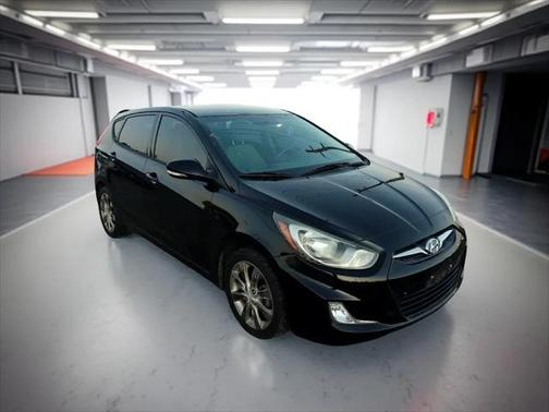 2013 Hyundai Accent SE