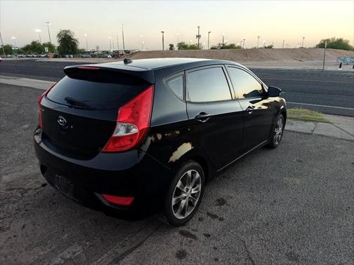2013 Hyundai Accent SE