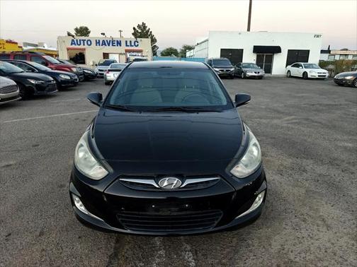2013 Hyundai Accent SE