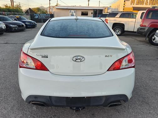 2010 Hyundai Genesis Coupe 2.0T