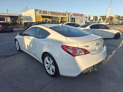 2010 Hyundai Genesis Coupe 2.0T