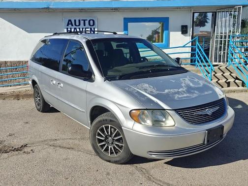 2003 Chrysler Town & Country LX