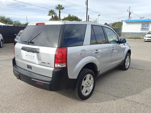2004 Saturn Vue Base