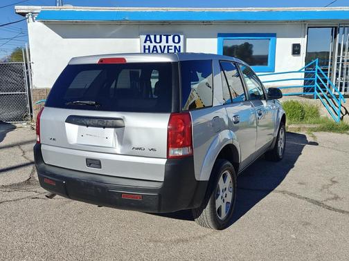 2004 Saturn Vue Base