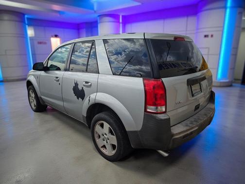 2004 Saturn Vue Base
