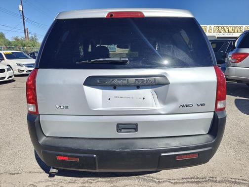 2004 Saturn Vue Base