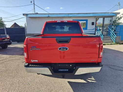 Red 2016 Ford F-150 XLT