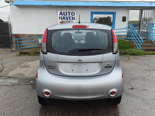 2012 Mitsubishi i-MiEV SE