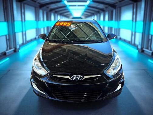 2013 Hyundai Accent SE