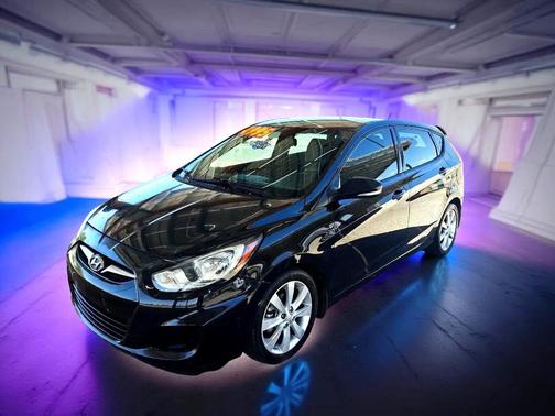2013 Hyundai Accent SE