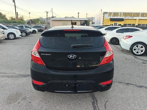 2012 Hyundai Accent SE